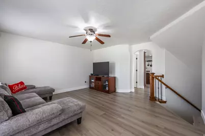 4043 E Oakland Hills Dr, Eagle Mountain, UT 84005 - Photo 3