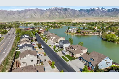 33 E Delgada Ln, Stansbury Park, UT 84074 - Photo 33