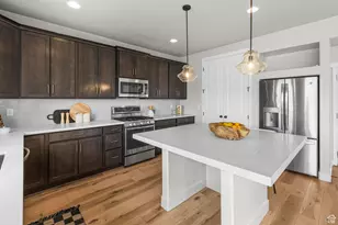 33 E Delgada Ln, Stansbury Park, UT 84074 - Photo 7