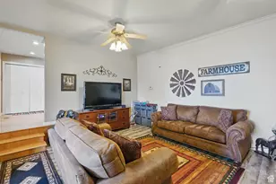 2490 S State St, Springville, UT 84663 - Photo 5