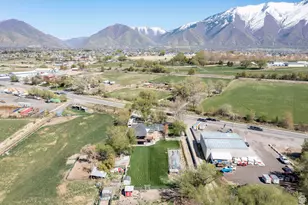 2490 S State St, Springville, UT 84663 - Photo 37