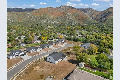 2298 E Parkside Cir S, South Ogden, UT 84403 - Photo 33