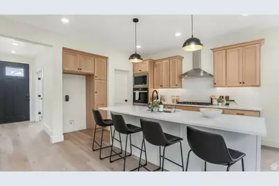 2298 E Parkside Cir S, South Ogden, UT 84403 - Photo 7