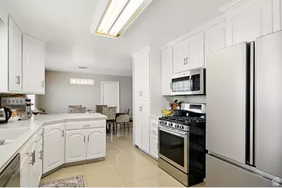 63 E Main, Bicknell, UT 84715 - Photo 7