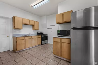 779 S 400 E, Salt Lake City, UT 84111 - Photo 5