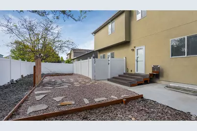 10674 S Pine Shadow Rd, South Jordan, UT 84009 - Photo 29