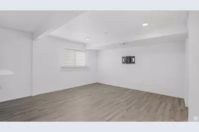 10674 S Pine Shadow Rd, South Jordan, UT 84009 - Photo 17