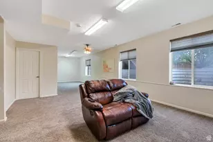 7812 N Crestwood Circle, Eagle Mountain, UT 84005 - Photo 17