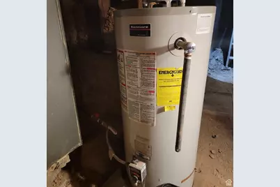 207 N Rawlins St, East Carbon, UT 84520 - Photo 47