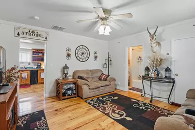 2490 S State St, Springville, UT 84663 - Photo 25