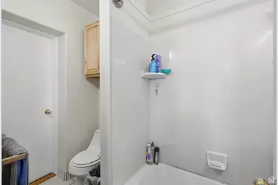 2490 S State St, Springville, UT 84663 - Photo 31