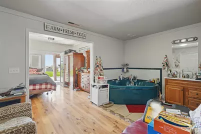 2490 S State St, Springville, UT 84663 - Photo 33
