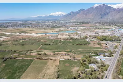 2490 S State St, Springville, UT 84663 - Photo 9
