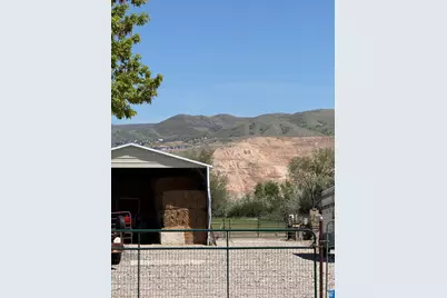 2620 N 2200 W, Salt Lake City, UT 84116 - Photo 3