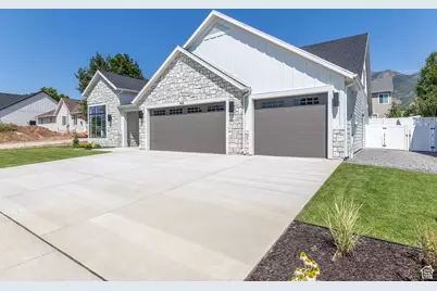 1148 N 1875 E #2, Layton, UT 84040 - Photo 3