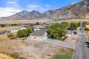 565 E Platt Ln, Mona, UT 84645 - Photo 41