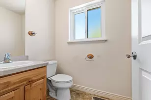 565 E Platt Ln, Mona, UT 84645 - Photo 11