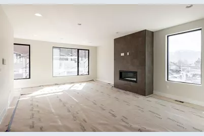 4442 S Holladay Park Ln E, Holladay, UT 84124 - Photo 5