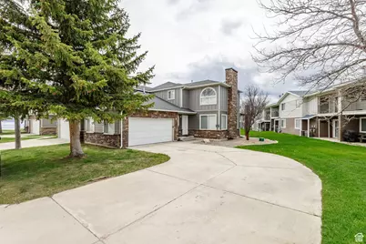 917 N Harbor Village Dr E #4, Garden City, UT 84028 - Photo 1