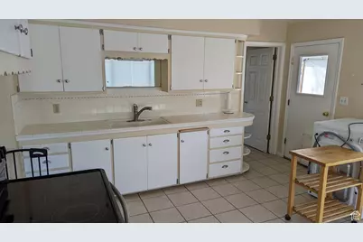 1341 E Creek Rd, Cottonwood Heights, UT 84093 - Photo 13