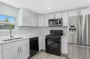 4375 Weber River Dr, Riverdale, UT 84405 - Photo 9