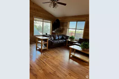 897 E Cocks Comb Dr, Teasdale, UT 84773 - Photo 29