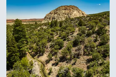 897 E Cocks Comb Dr, Teasdale, UT 84773 - Photo 57