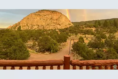 897 E Cocks Comb Dr, Teasdale, UT 84773 - Photo 43