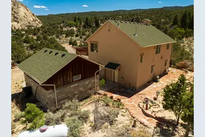 897 E Cocks Comb Dr, Teasdale, UT 84773 - Photo 61