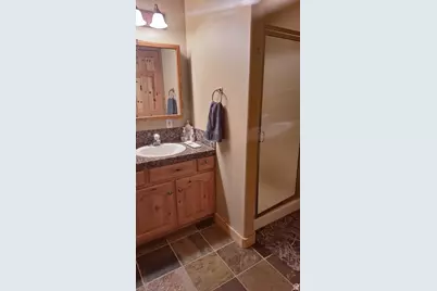 897 E Cocks Comb Dr, Teasdale, UT 84773 - Photo 31