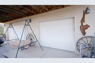 897 E Cocks Comb Dr, Teasdale, UT 84773 - Photo 9