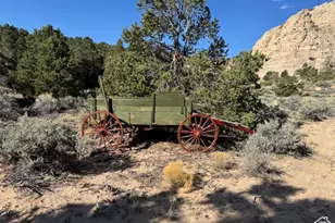 897 E Cocks Comb Dr, Teasdale, UT 84773 - Photo 35