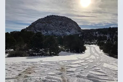 897 E Cocks Comb Dr, Teasdale, UT 84773 - Photo 45