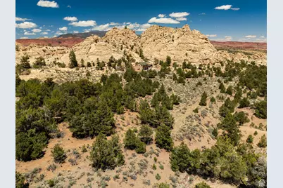897 E Cocks Comb Dr, Teasdale, UT 84773 - Photo 59