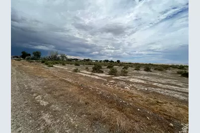 375 S 100 E, Huntington, UT 84528 - Photo 3