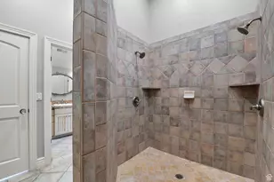 81 E Lone Hollow Dr S, Sandy, UT 84092 - Photo 33