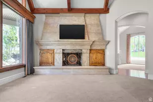 81 E Lone Hollow Dr S, Sandy, UT 84092 - Photo 23