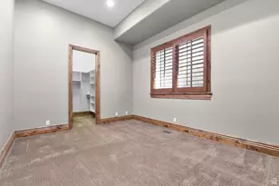 81 E Lone Hollow Dr S, Sandy, UT 84092 - Photo 53