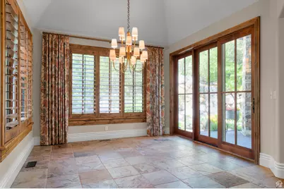 81 E Lone Hollow Dr S, Sandy, UT 84092 - Photo 17