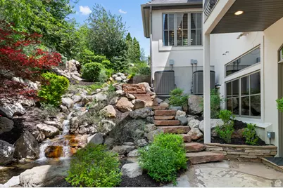 81 E Lone Hollow Dr S, Sandy, UT 84092 - Photo 71