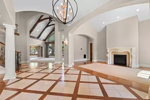 81 E Lone Hollow Dr S, Sandy, UT 84092 - Photo 3