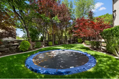 81 E Lone Hollow Dr S, Sandy, UT 84092 - Photo 69