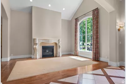 81 E Lone Hollow Dr S, Sandy, UT 84092 - Photo 7