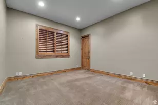 81 E Lone Hollow Dr S, Sandy, UT 84092 - Photo 51