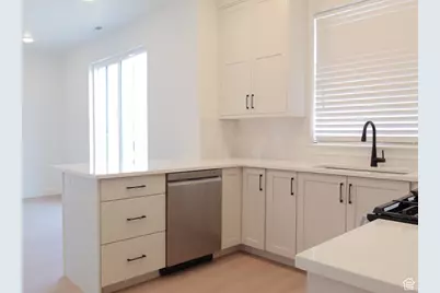 223 W 730 N, Smithfield, UT 84335 - Photo 5