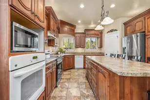 2774 N 370 E, Provo, UT 84604 - Photo 15