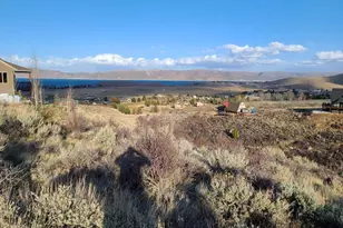 402 W Bluebell Dr, Garden City, UT 84028 - Photo 9