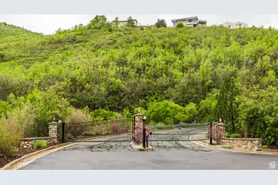 326 S Maryfield Dr #404, Salt Lake City, UT 84108 - Photo 9