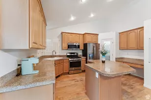 4948 S 1150 E, Ogden, UT 84403 - Photo 7