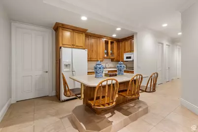 2062 E Walker Ln, Holladay, UT 84117 - Photo 35